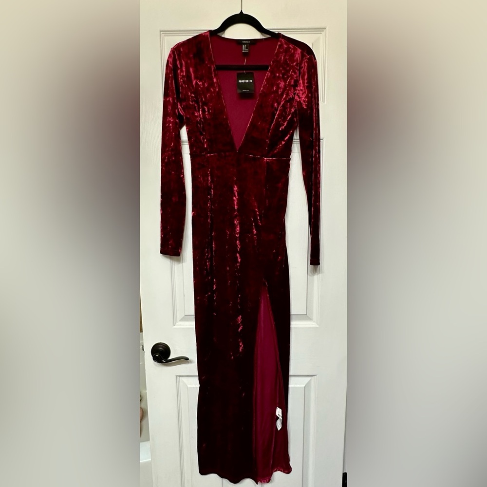 Forever 21 Burgundy Velvet Long Sleeve Dress